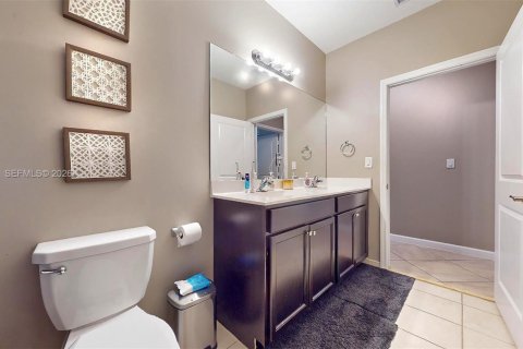 Villa ou maison à vendre à Homestead, Floride: 5 chambres, 206.99 m2 № 2043703 - photo 27