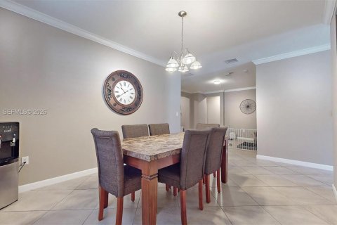 Villa ou maison à vendre à Homestead, Floride: 5 chambres, 206.99 m2 № 2043703 - photo 5