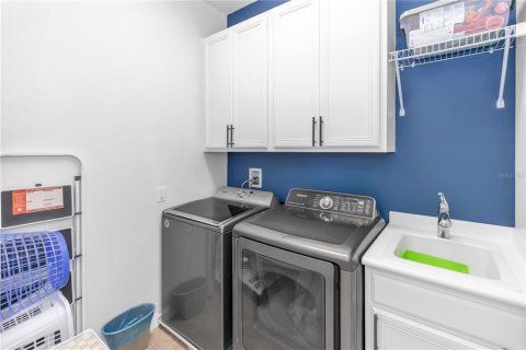 Touwnhouse à vendre à Orlando, Floride: 3 chambres, 156.08 m2 № 2099801 - photo 23