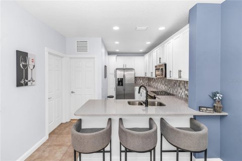 Touwnhouse à vendre à Orlando, Floride: 3 chambres, 156.08 m2 № 2099801 - photo 11