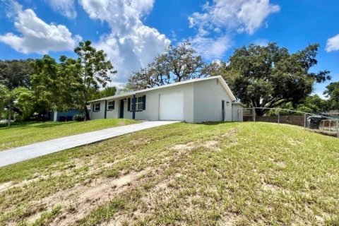 House in Orlando, Florida 3 bedrooms, 101.45 sq.m. № 1848098 - photo 2