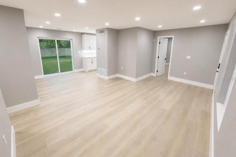 Villa ou maison à vendre à Sanford, Floride: 3 chambres, 112.04 m2 № 2341546 - photo 5