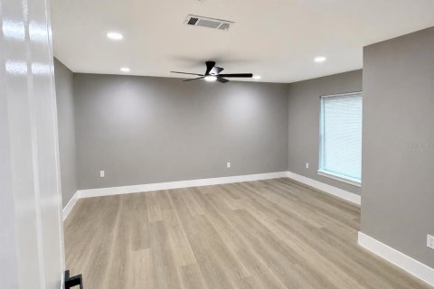 Villa ou maison à vendre à Sanford, Floride: 3 chambres, 112.04 m2 № 2341546 - photo 9