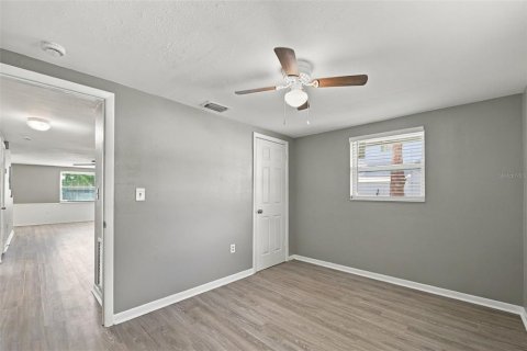 Villa ou maison à louer à Palm Harbor, Floride: 2 chambres, 99.59 m2 № 2386573 - photo 9