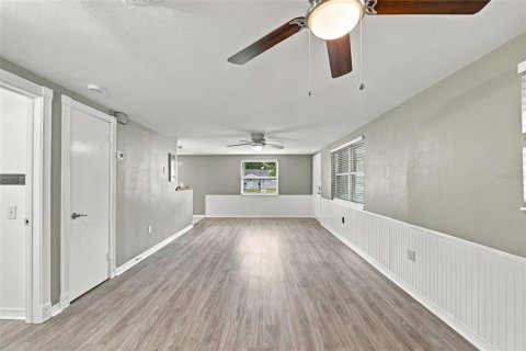 Villa ou maison à louer à Palm Harbor, Floride: 2 chambres, 99.59 m2 № 2386573 - photo 5