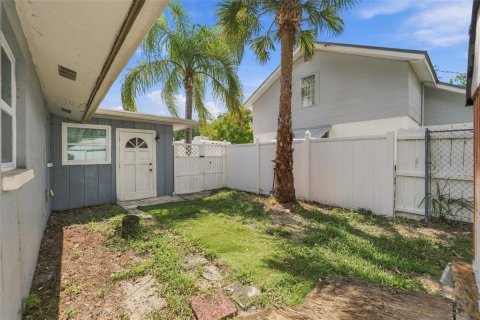 Villa ou maison à louer à Palm Harbor, Floride: 2 chambres, 99.59 m2 № 2386573 - photo 25