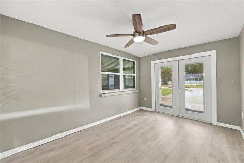 Villa ou maison à louer à Palm Harbor, Floride: 2 chambres, 99.59 m2 № 2386573 - photo 20