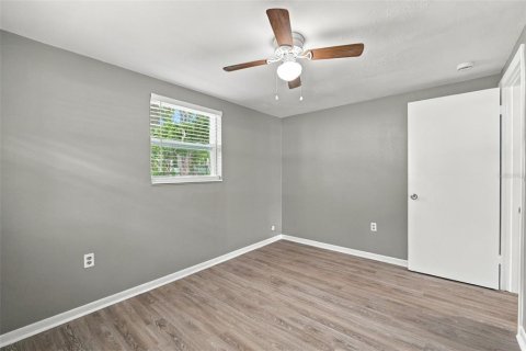 Villa ou maison à louer à Palm Harbor, Floride: 2 chambres, 99.59 m2 № 2386573 - photo 10