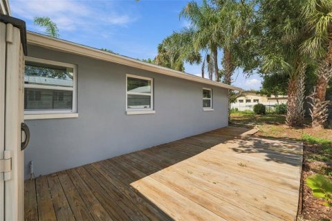 Villa ou maison à louer à Palm Harbor, Floride: 2 chambres, 99.59 m2 № 2386573 - photo 22