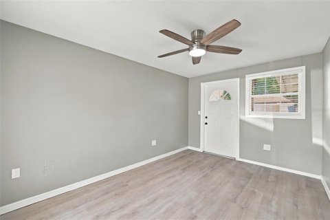 Villa ou maison à louer à Palm Harbor, Floride: 2 chambres, 99.59 m2 № 2386573 - photo 19