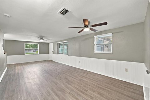 Villa ou maison à louer à Palm Harbor, Floride: 2 chambres, 99.59 m2 № 2386573 - photo 6