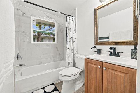 Villa ou maison à louer à Palm Harbor, Floride: 2 chambres, 99.59 m2 № 2386573 - photo 8