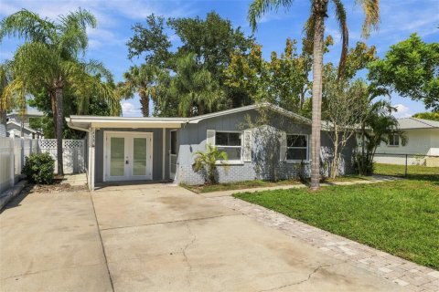 Villa ou maison à louer à Palm Harbor, Floride: 2 chambres, 99.59 m2 № 2386573 - photo 28