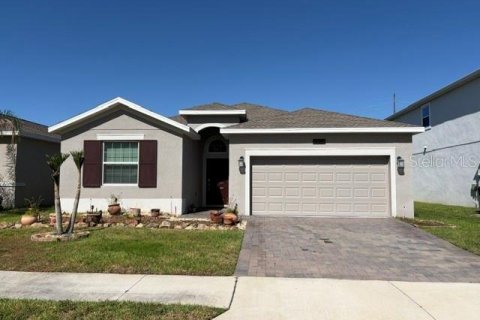 House in Davenport, Florida 4 bedrooms, 186.36 sq.m. № 2199795