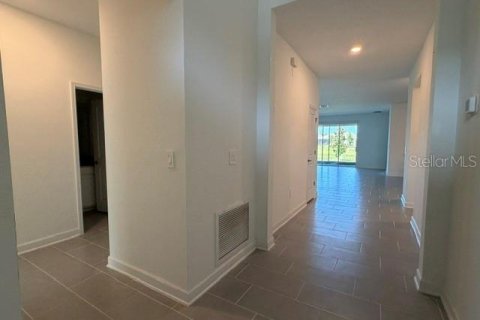 Villa ou maison à vendre à Davenport, Floride: 4 chambres, 186.36 m2 № 2199795 - photo 4