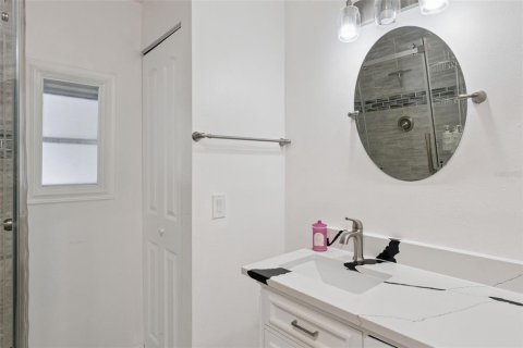 Commercial property in Kissimmee, Florida 5 bedrooms, 235.23 sq.m. № 2202462 - photo 21