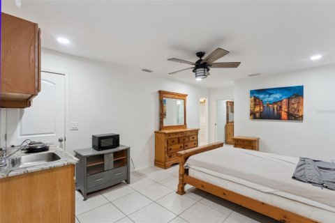 Commercial property in Kissimmee, Florida 5 bedrooms, 235.23 sq.m. № 2202462 - photo 17