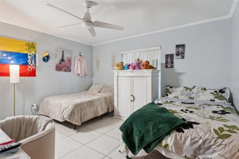 Commercial property in Kissimmee, Florida 5 bedrooms, 235.23 sq.m. № 2202462 - photo 18