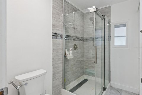 Commercial property in Kissimmee, Florida 5 bedrooms, 235.23 sq.m. № 2202462 - photo 20