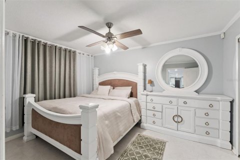 Commercial property in Kissimmee, Florida 5 bedrooms, 235.23 sq.m. № 2202462 - photo 13