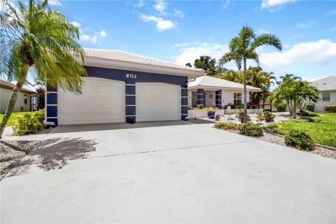 Casa en venta en Bradenton, Florida, 3 dormitorios, 190.36 m2 № 2094575 - foto 2