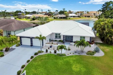 Casa en Bradenton, Florida 3 dormitorios, 190.36 m2 № 2094575
