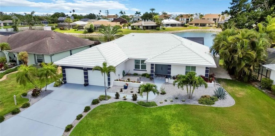 Casa en Bradenton, Florida 3 dormitorios, 190.36 m2 № 2094575