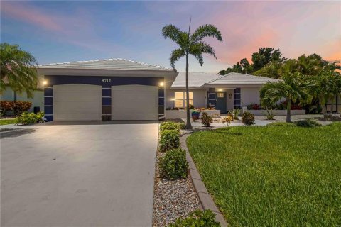 Casa en venta en Bradenton, Florida, 3 dormitorios, 190.36 m2 № 2094575 - foto 3