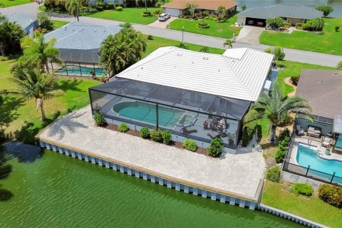 Casa en venta en Bradenton, Florida, 3 dormitorios, 190.36 m2 № 2094575 - foto 6