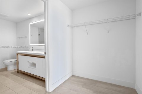 Купить кондоминиум в Санрайз, Флорида 2 спальни, 90.77м2, № 2013680 - фото 12