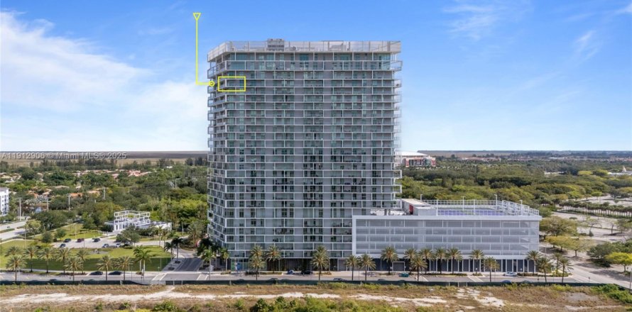 Кондоминиум с 2 спальнями в Санрайз, Флорида № 2013680