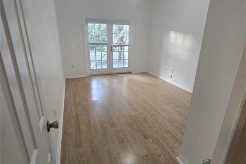 Condo in Orlando, Florida, 3 bedrooms  № 2209572 - photo 13