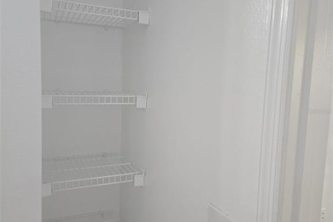 Condo in Orlando, Florida, 3 bedrooms  № 2209572 - photo 6