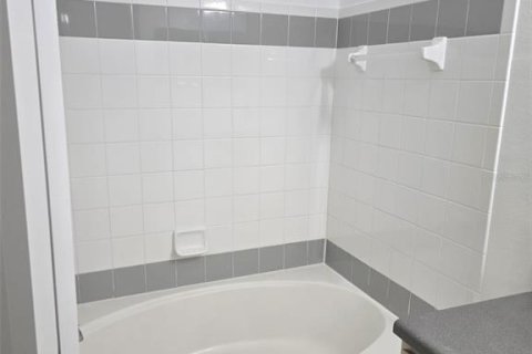 Condo in Orlando, Florida, 3 bedrooms  № 2209572 - photo 2