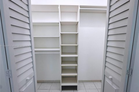 Купить виллу или дом в Майами, Флорида 3 спальни, 147.81м2, № 1947266 - фото 24