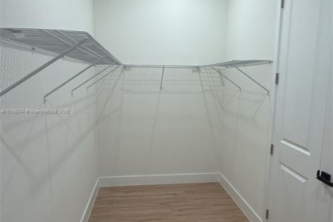 House in Port Charlotte, Florida 4 bedrooms № 1955048 - photo 20