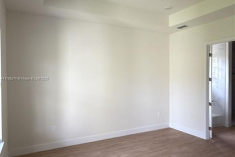 House in Port Charlotte, Florida 4 bedrooms № 1955048 - photo 17