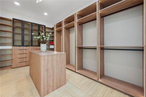 Villa ou maison à vendre à Miami, Floride: 4 chambres, 333.52 m2 № 2044669 - photo 19
