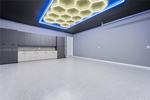 Villa ou maison à vendre à Miami, Floride: 4 chambres, 333.52 m2 № 2044669 - photo 30