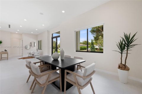 Villa ou maison à vendre à Miami, Floride: 4 chambres, 333.52 m2 № 2044669 - photo 7