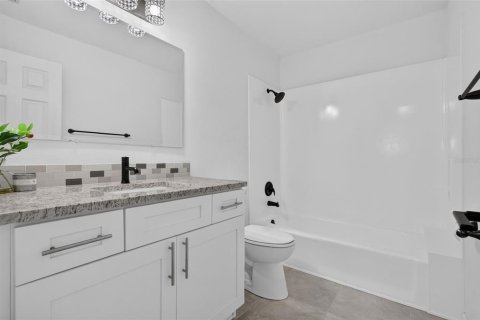 Villa ou maison à vendre à Sarasota, Floride: 3 chambres, 133.78 m2 № 2215446 - photo 23