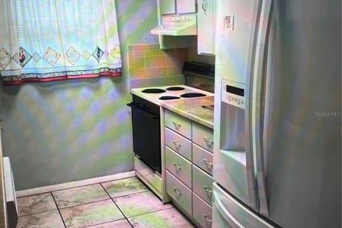 House in Port Richey, Florida 2 bedrooms, 121.7 sq.m. № 1817961 - photo 4