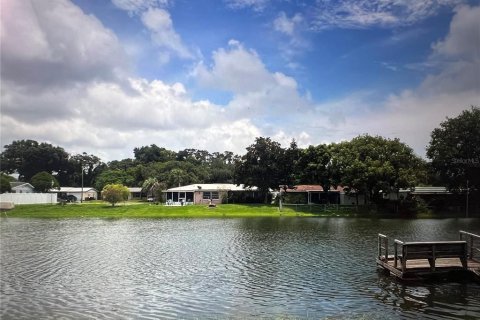 House in Port Richey, Florida 2 bedrooms, 121.7 sq.m. № 1817961 - photo 13