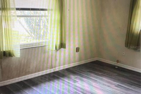 House in Port Richey, Florida 2 bedrooms, 121.7 sq.m. № 1817961 - photo 7