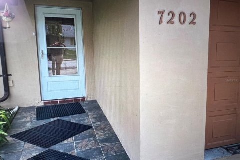 House in Port Richey, Florida 2 bedrooms, 121.7 sq.m. № 1817961 - photo 1