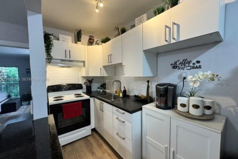 Appartement à louer à North Miami, Floride: 1 chambre, 53.14 m2 № 2412927 - photo 13