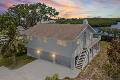 Villa ou maison à Tarpon Springs, Floride 2 chambres, 133.78 m2 № 2139843