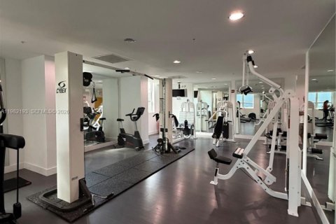 Apartment in Miami, Florida 1 bedroom, 68.56 sq.m. № 2043320 - photo 2