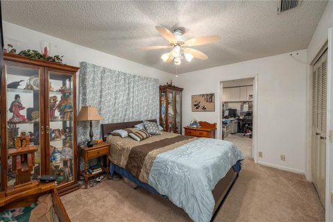 House in Winter Haven, Florida 4 bedrooms, 238.67 sq.m. № 1828646 - photo 25