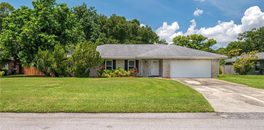 House in Winter Haven, Florida 4 bedrooms, 238.67 sq.m. № 1828646